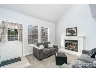 Photo #5: 931953 Listing