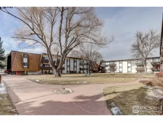 Photo #3: 932020 Listing