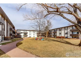 Photo #4: 932020 Listing