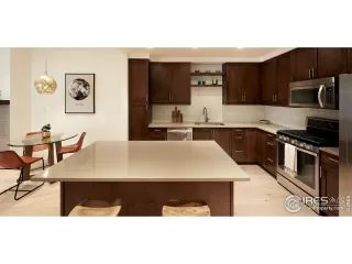 Photo #4: 932040 Listing