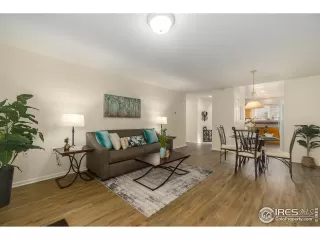 Photo #2: 932049 Listing