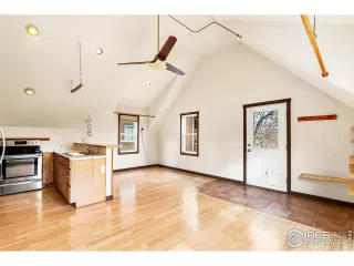 Photo #2: 932163 Listing