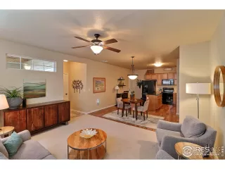 Photo #2: 932182 Listing