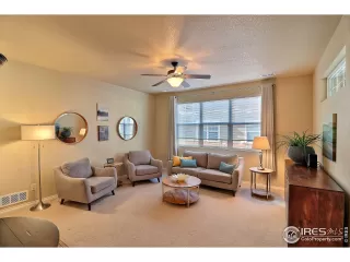 Photo #4: 932182 Listing