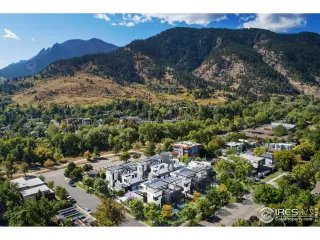 Photo #1: 932208 Listing