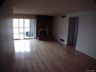 Photo #4: 9322139 Listing