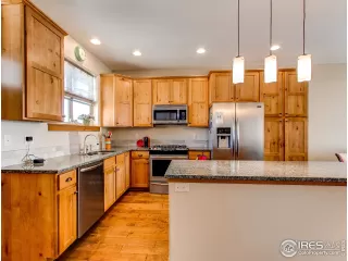 Photo #5: 932241 Listing