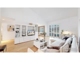 Photo #2: 932260 Listing