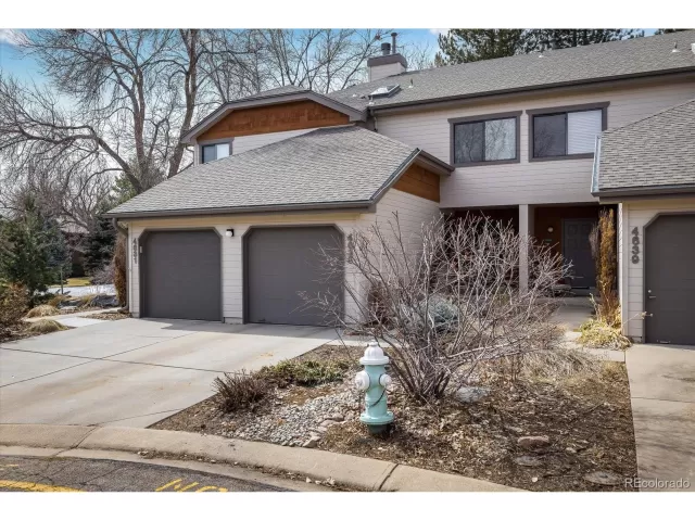 MLS: 9322809 Condo For Sale