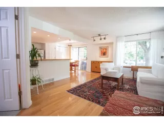 Photo #2: 932393 Listing