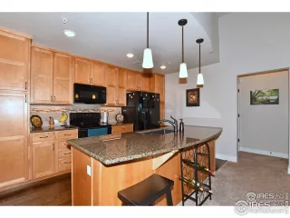 Photo #6: 932496 Listing 