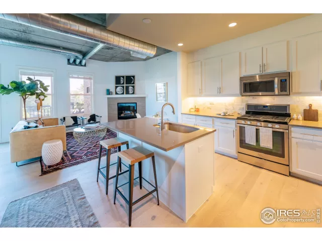 MLS: 932502 Condo For Sale