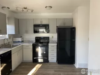 Photo #5: 932538 Listing