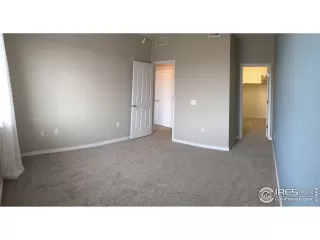 Photo #6: 932611 Listing