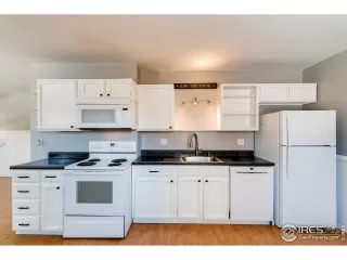 Photo #4: 932652 Listing