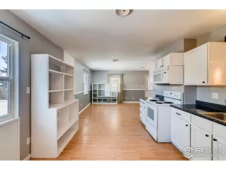 Photo #5: 932652 Listing