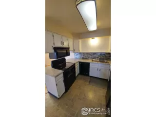 Photo #3: 932658 Listing 