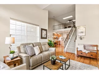 Photo #5: 932735 Listing