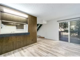 Photo #3: 932761 Listing