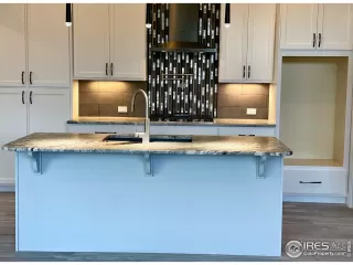 Photo #6: 932775 Listing