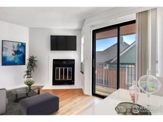 Photo #4: 932797 Listing