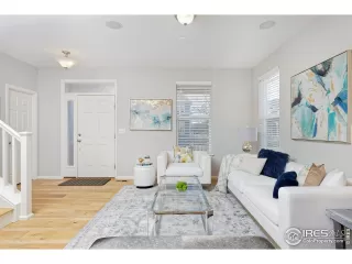 Photo #4: 932843 Listing