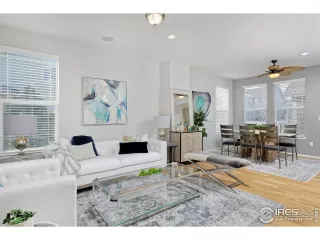 Photo #5: 932843 Listing