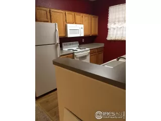 Photo #2: 932898 Listing