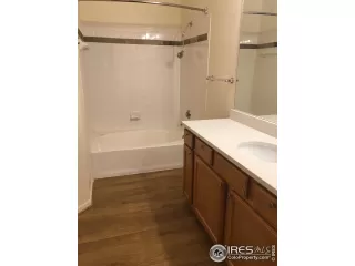 Photo #4: 932898 Listing