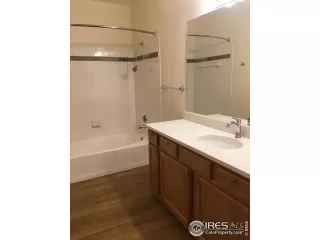 Photo #5: 932898 Listing