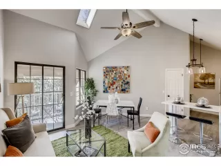 Photo #1: 932909 Listing