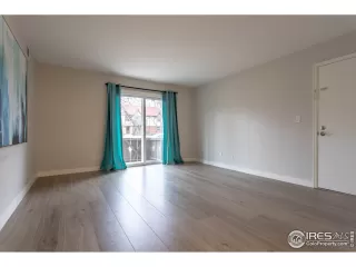 Photo #2: 932918 Listing