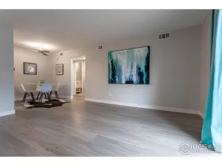 Photo #6: 932918 Listing