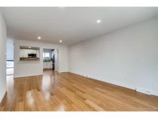 Photo #4: 9329686 Listing