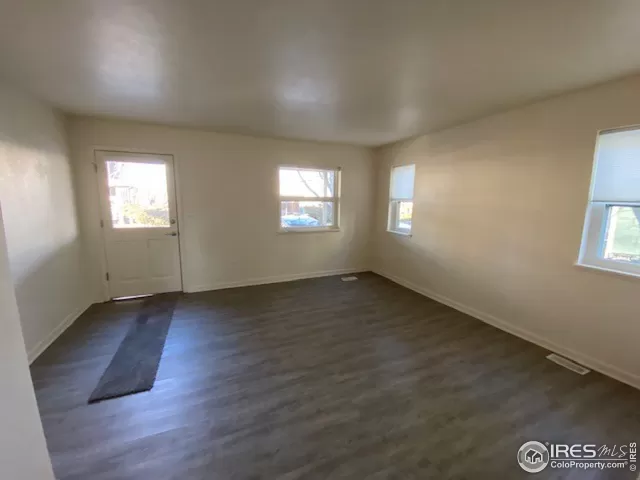 MLS: 933072 Condo For Sale