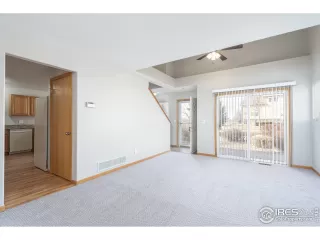 Photo #6: 933198 Listing