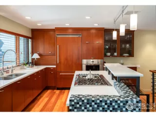 Photo #5: 933202 Listing