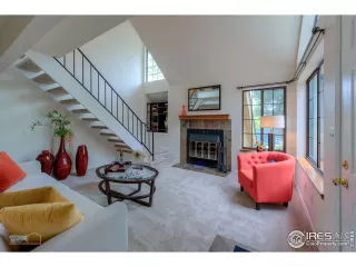 Photo #2: 933206 Listing