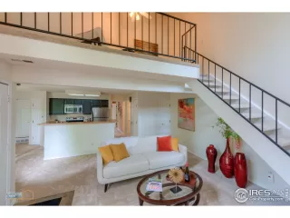 Photo #3: 933206 Listing