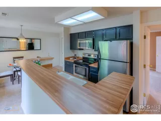 Photo #4: 933206 Listing