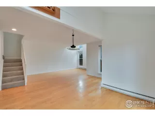 Photo #3: 933240 Listing 