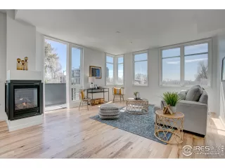 Photo #5: 933296 Listing