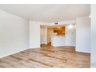 Photo #6: 933499 Listing