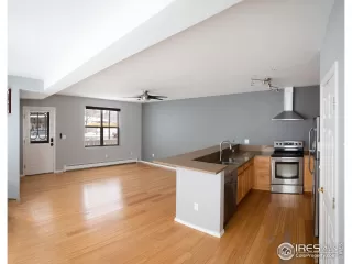 Photo #5: 933504 Listing