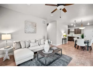 Photo #5: 933507 Listing