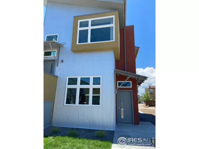 MLS: 933580 Condo For Sale