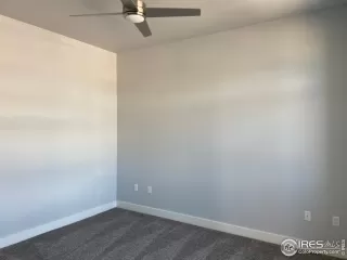 Photo #6: 933580 Listing