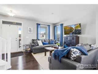 Photo #4: 933607 Listing