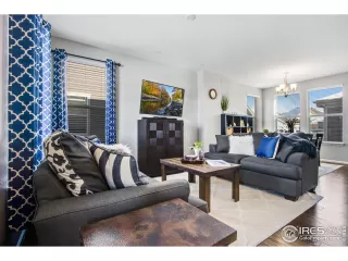 Photo #5: 933607 Listing