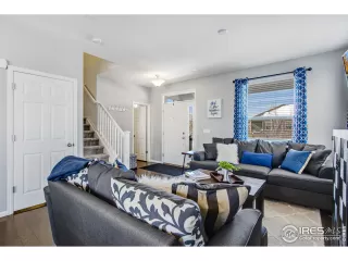 Photo #6: 933607 Listing